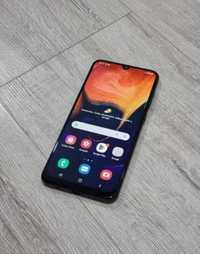 Срочно Samsung A50 64/4гб продам