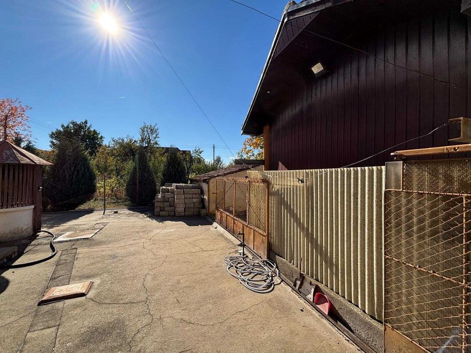 Casa de vanzare in Cuvin