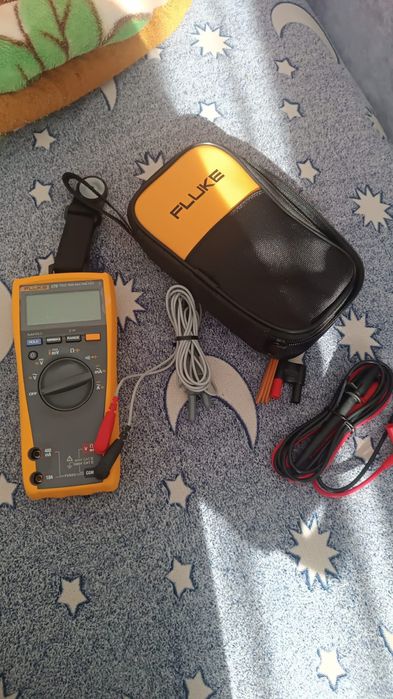 Продам мультиметр fluke