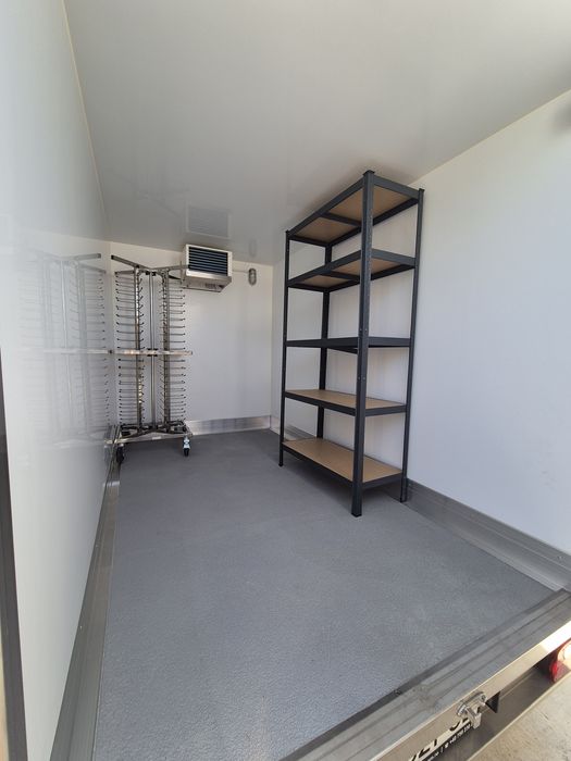 Cub frigorifica/ remorca frigorifica de inchiriat