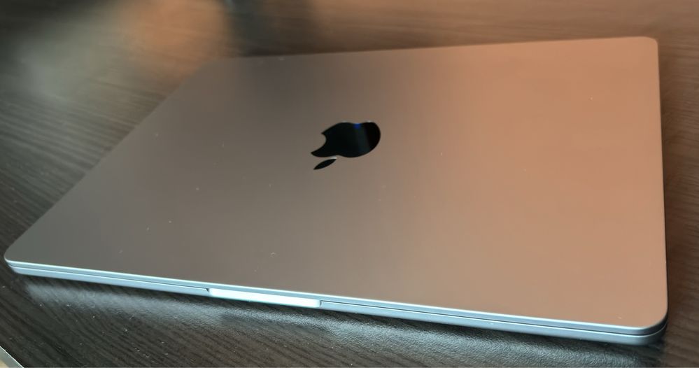 MacBook Air M2 ,8GB, 256GB, Space Grey.