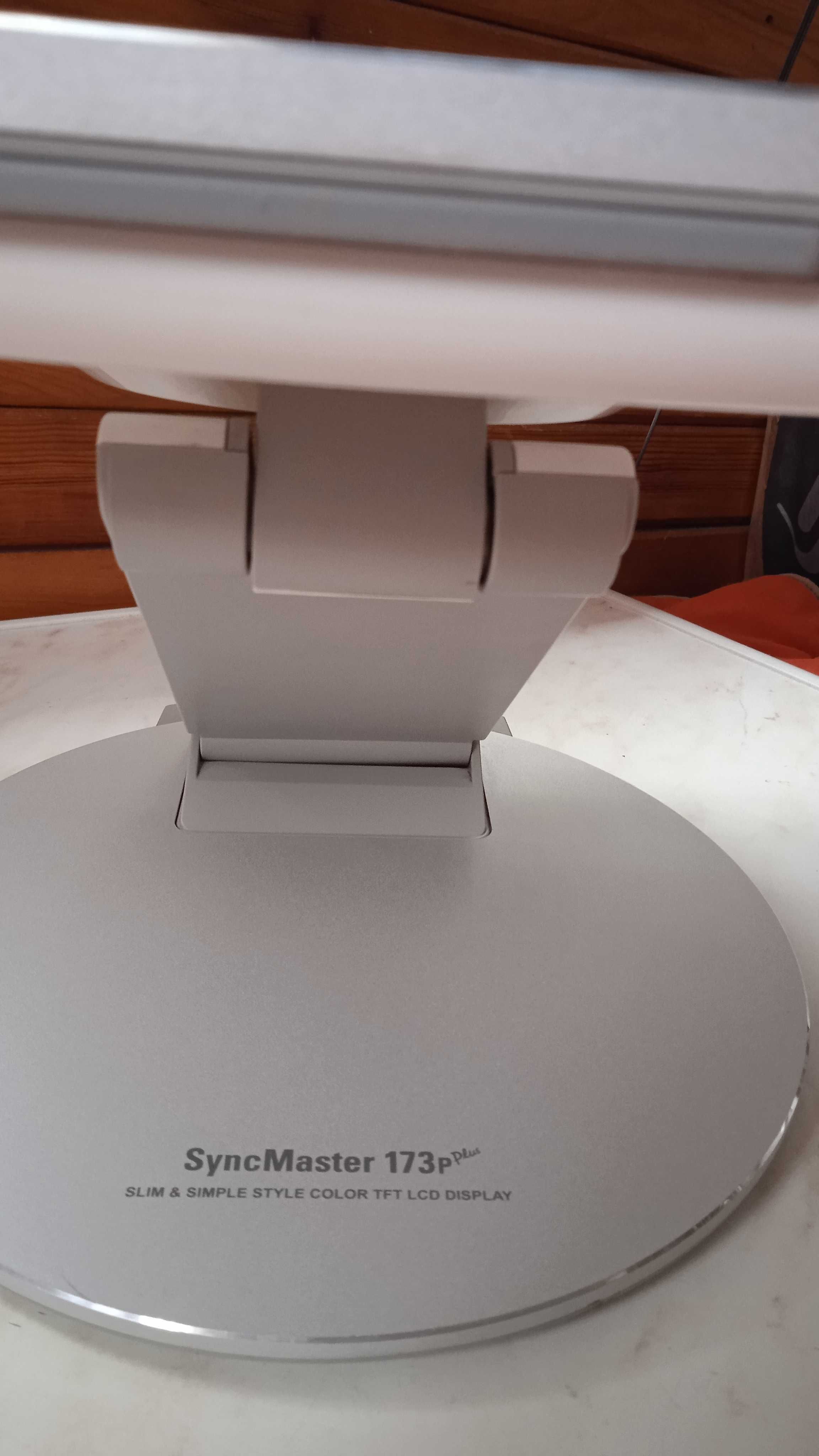 Монитор Samsung Sync Master 173 plus 17’’ ретро