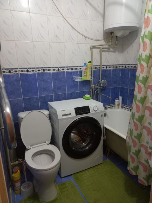 Продам 1-ую в 3 мкр с мебелью