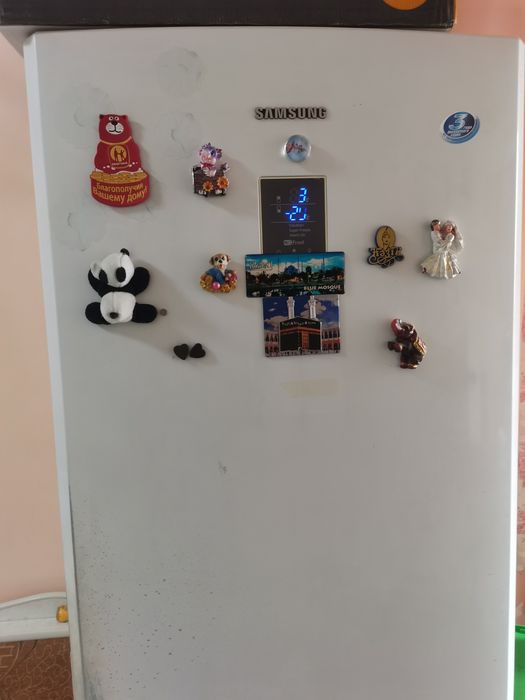 Срочно продается холодильник Самсунг в рабочем состоянии. Цена 30000