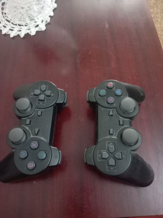 Два геймпада производство Китай.