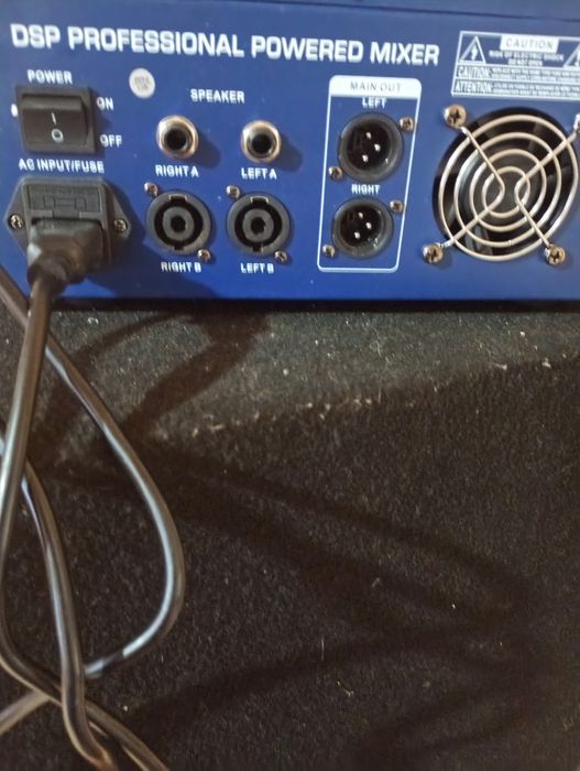 Boxe cu mixer  mixerul Este Nou