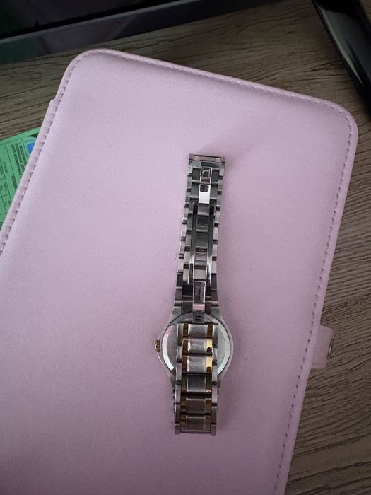 Часовник Movado оригинален