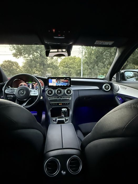 Vând Mercedes C300 Hybrid 4matic