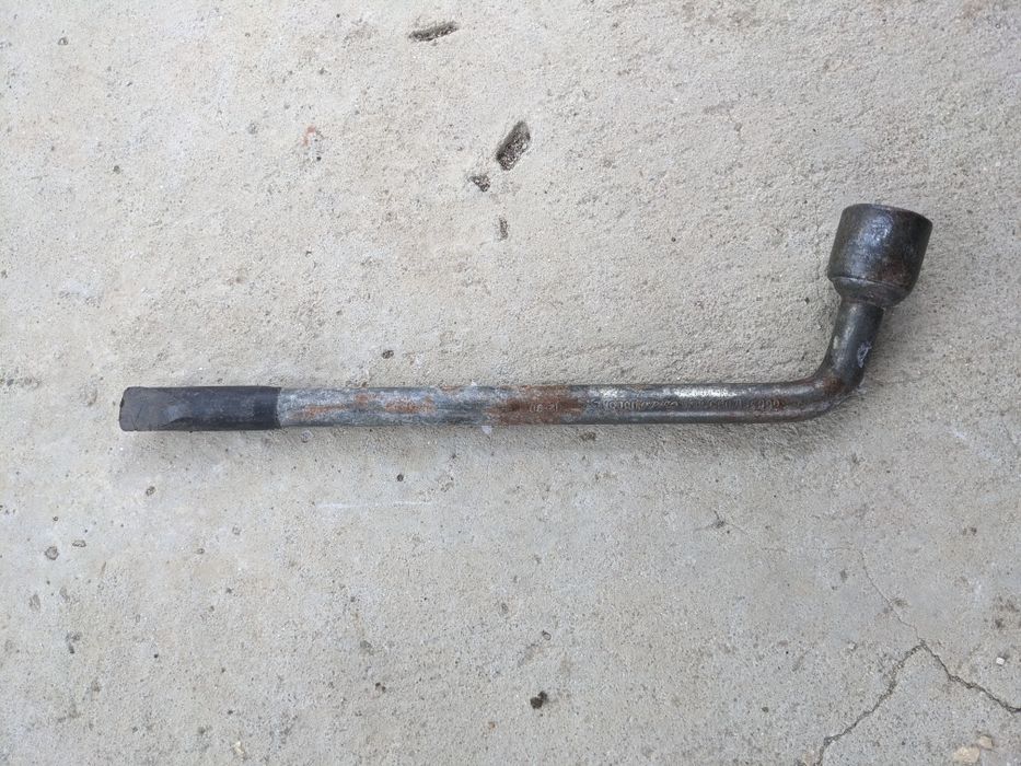 Cheie roata 19 mm ford