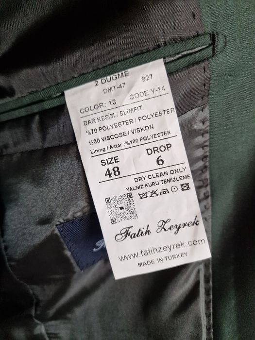 Vând costum verde, mărimea 48, sacou + pantaloni