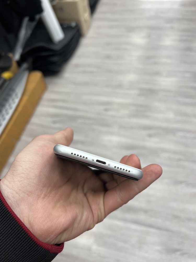 Iphone Xr 64GB Срочна !!