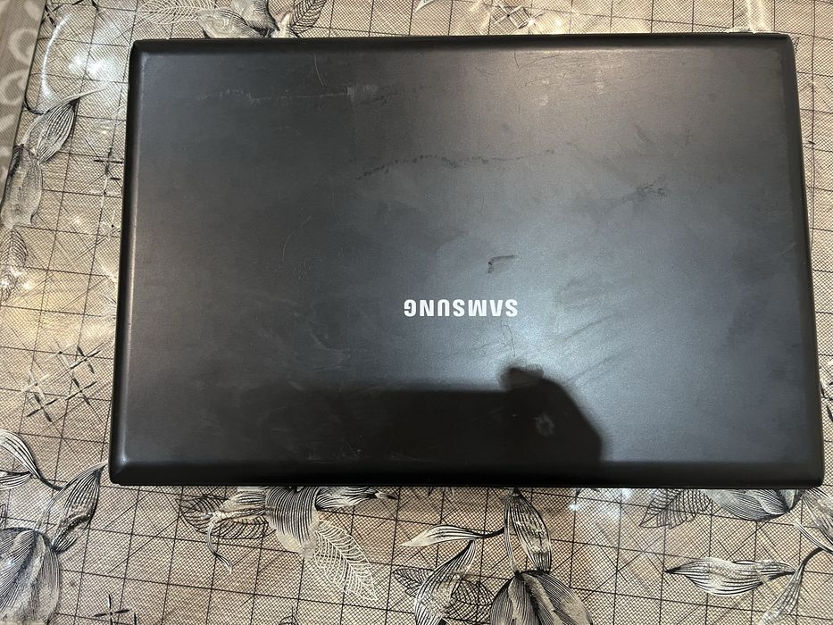 Ноутбук Самсунг продам
