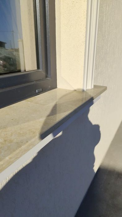 Glafuri,blaturi, trepte, pardoseli din marmură și granit la comanda