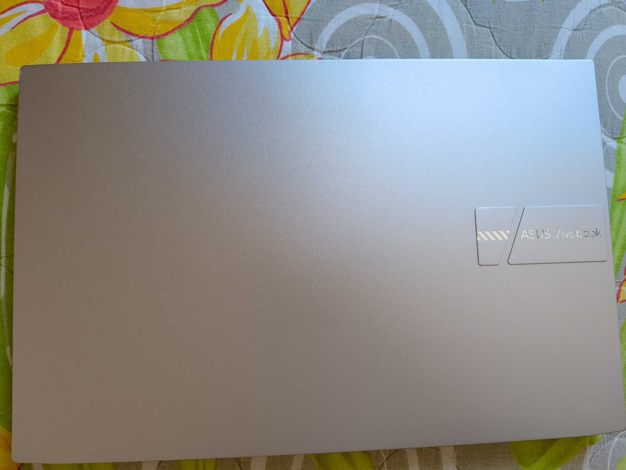 Asus Vivobook K6500ZC 2k Oled 1tb nvme 16gb ram Nvidia3050