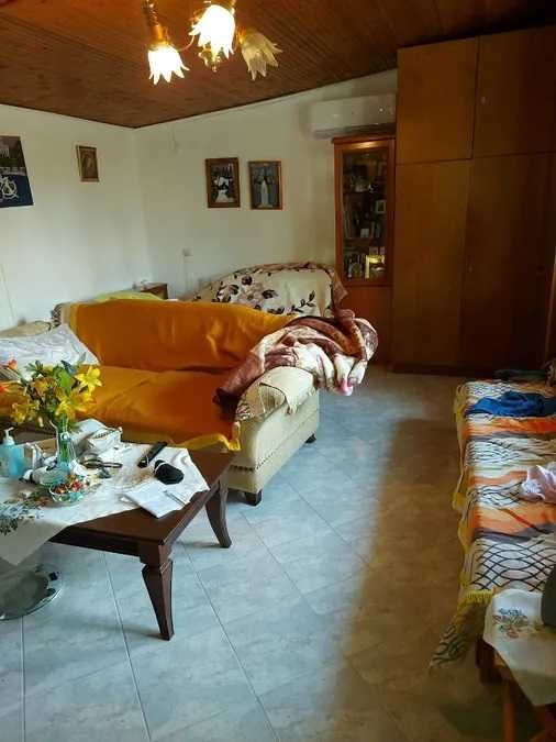 Продават се две къщи общо 106 м2 с двор 440 м2 в Аспровалта, Гърция