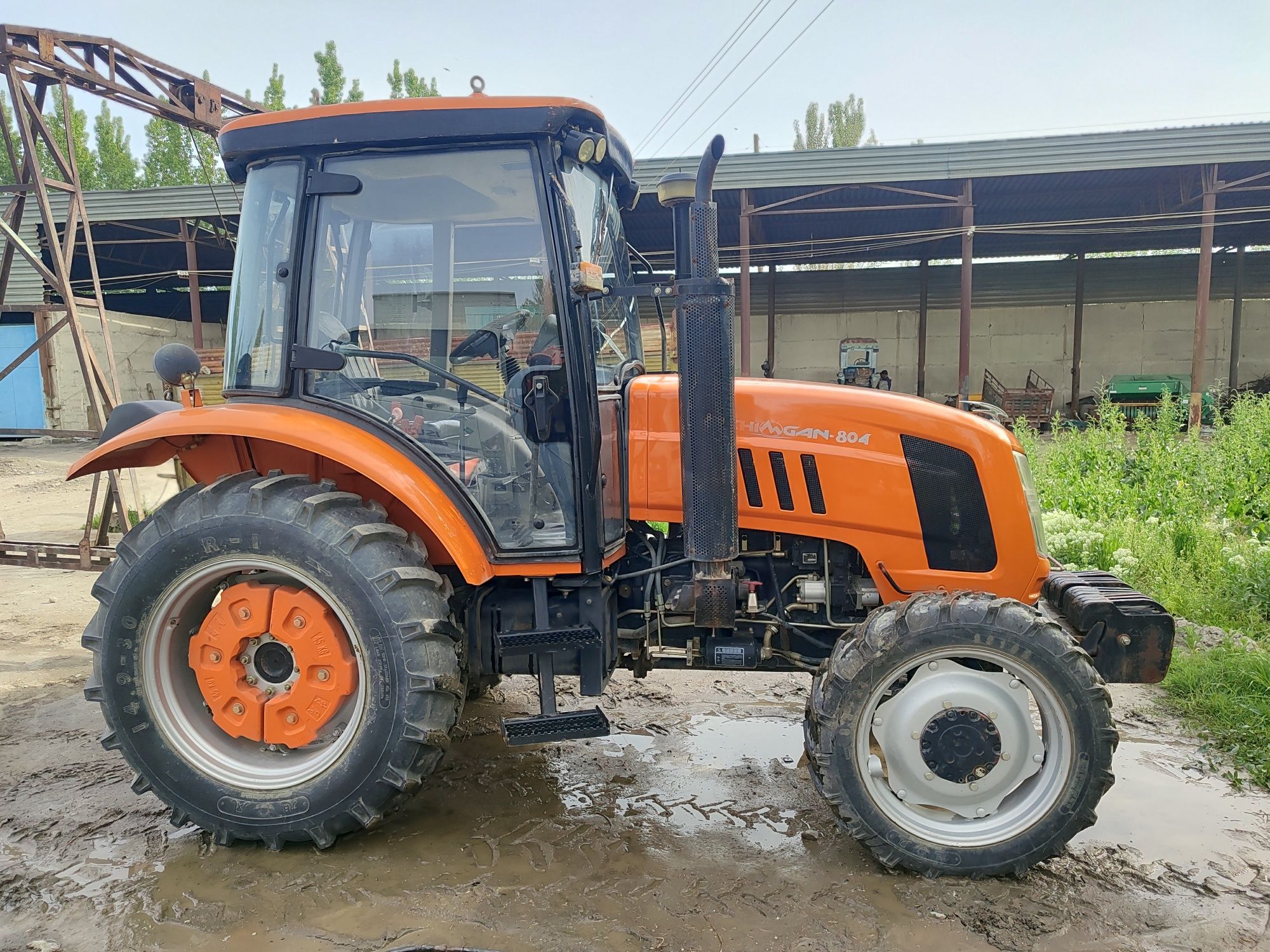 Chimgan 804 traktor
