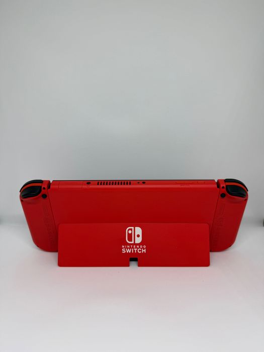 Nintendo Switch OLED – Mario Red Edition