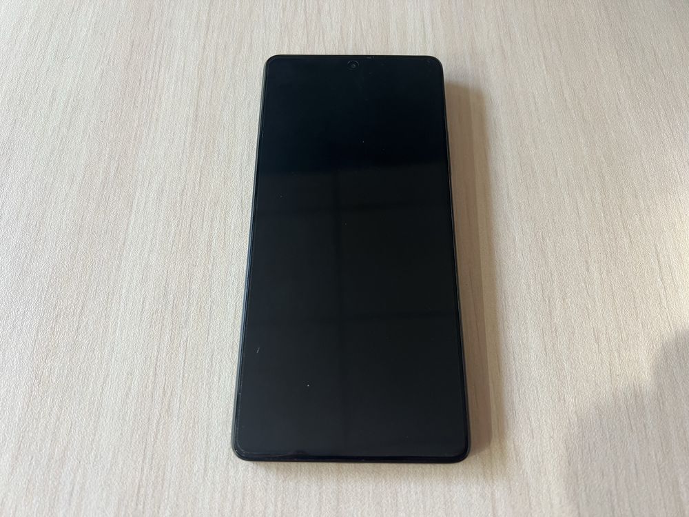 Продавам Xiaomi Redmi Note 13 256/8GB