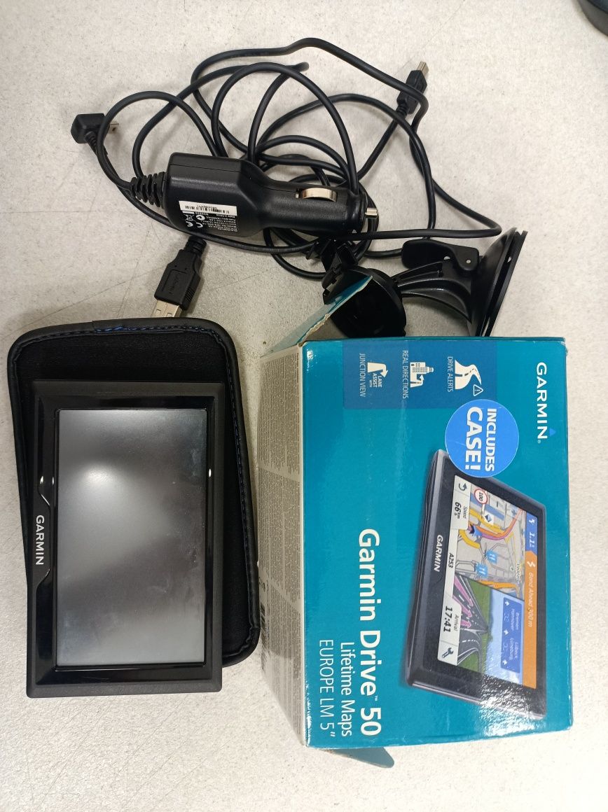 Навигация Garmin Drive 50