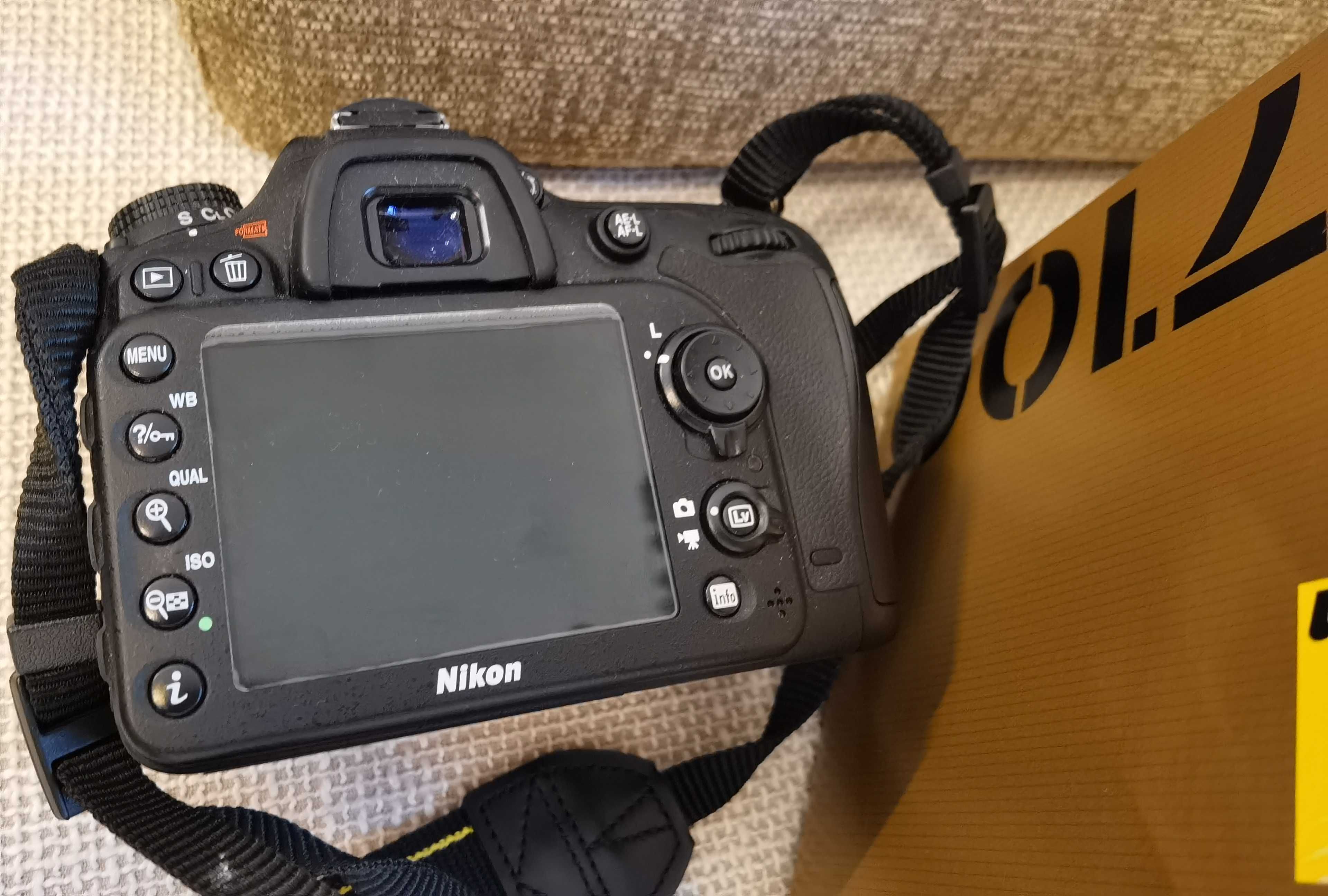 DSLR Nikon D7100 in cutie complet ca nou 11716 cadre doar Body