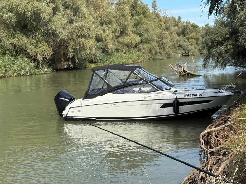 Vând șalupă Parker 690 DC cu peridoc TA NO