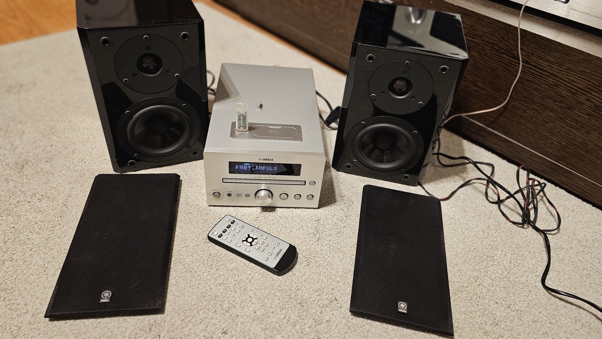 Amplificator, amplituner, usb si cd Yamaha CRX-330 cu telecomanda