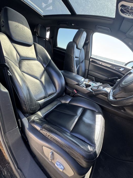Dezmembrez / piese porsche cayenne 2012 3.0tdi crc