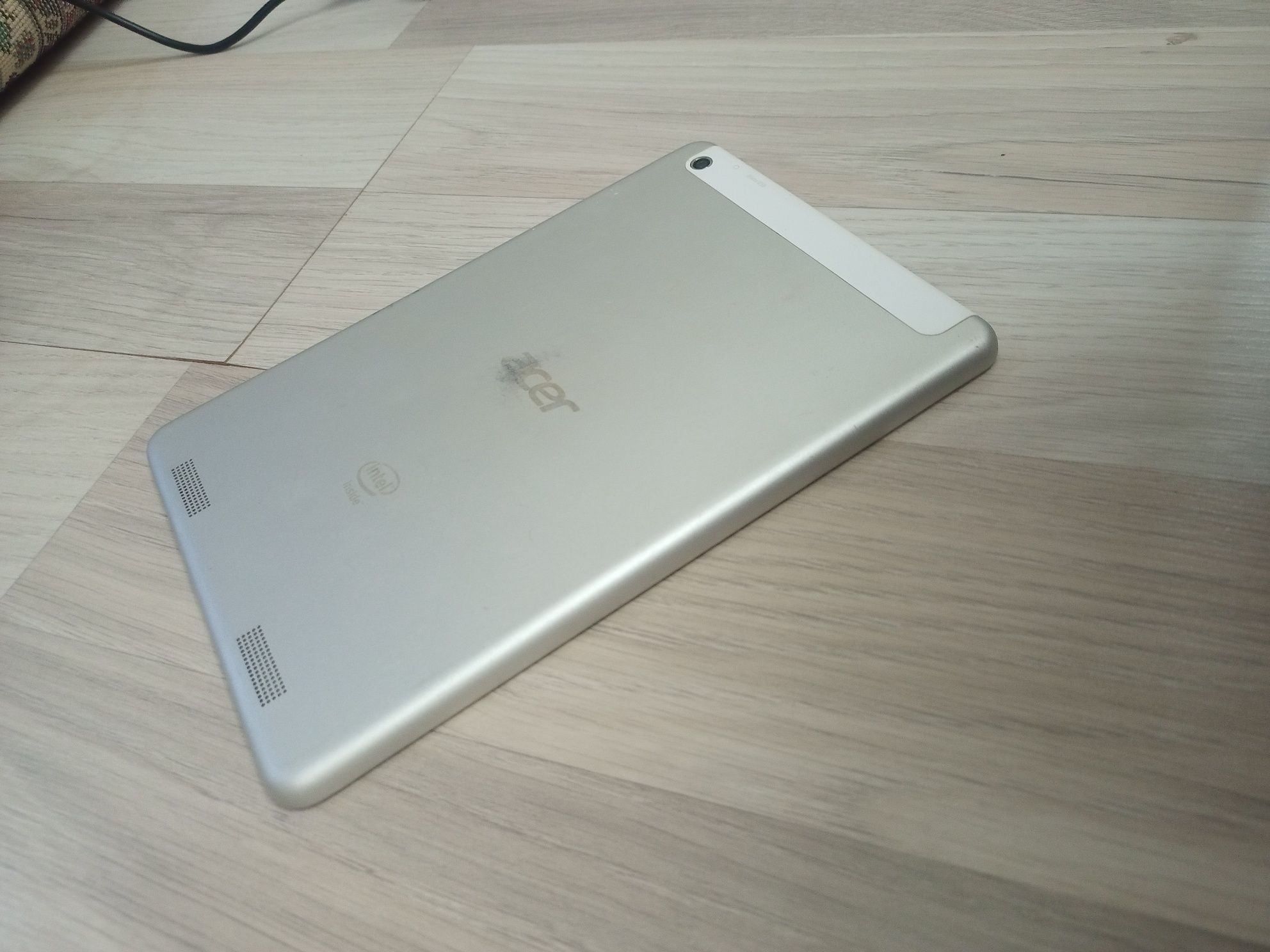 Планшет Acer iconia a1-830