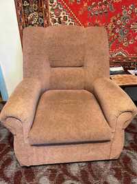 Продам диван и кресло в хорошем состоянии