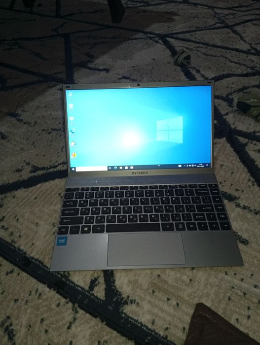 Yengi noutbuk sotiladi