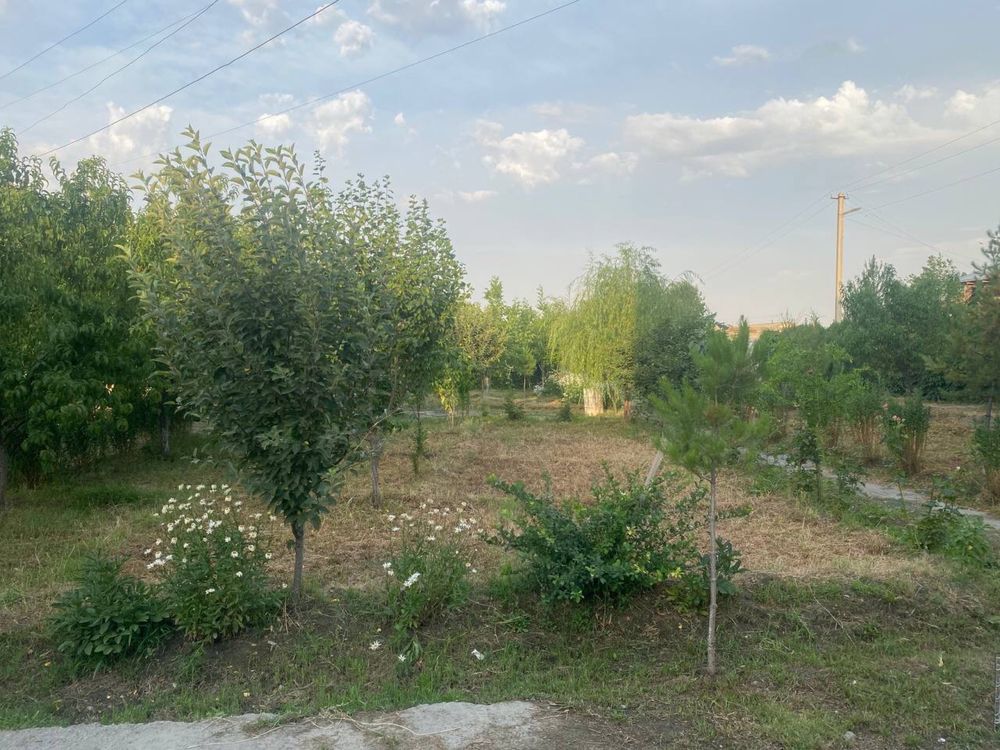 Земельный участок в городке Дахбед