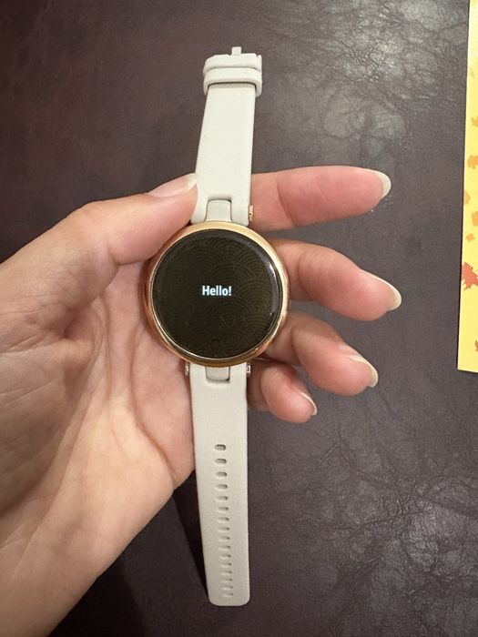 Смарт часовник Garmin Lily