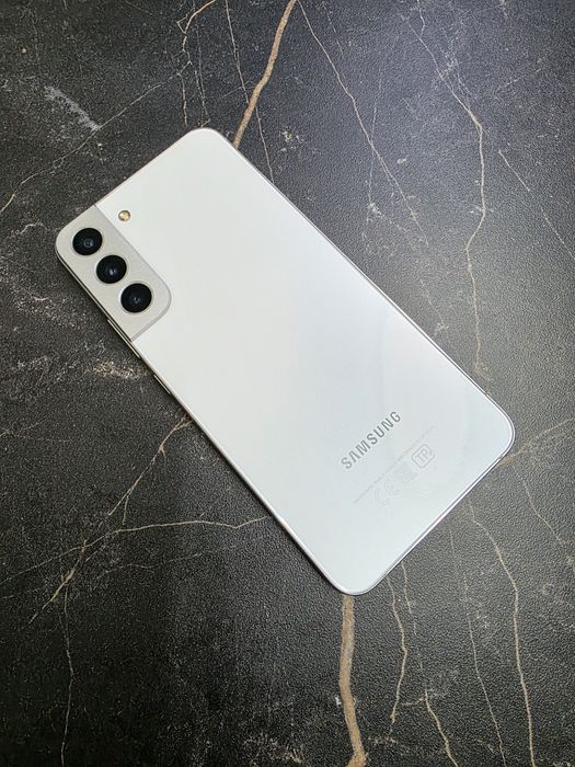 Продам телефон Samsung galaxy S22+ 256gb