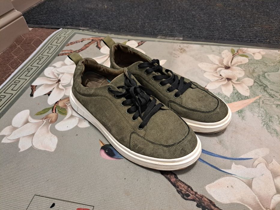 Кроссовки 41 р,зелёного цвета