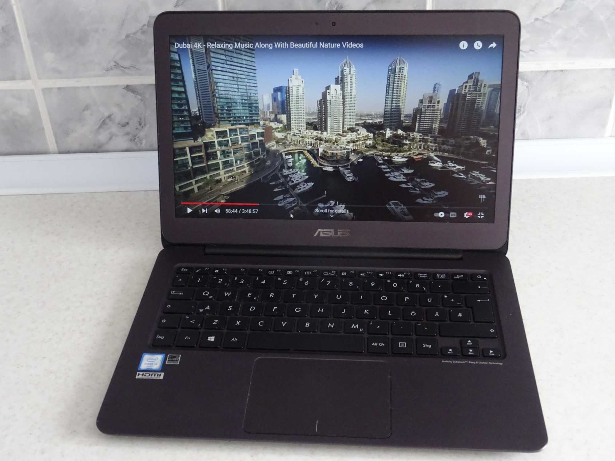 laptop ASUS Zenbook ultraslim FULL HD i5 4X2.80GHz ssd 512Gb rami 8 Gb