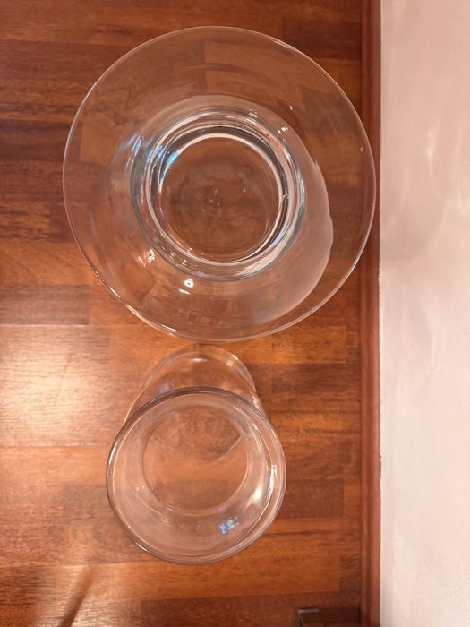 Vază foarte mare si mare