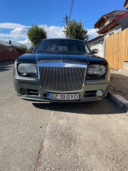 Chrysler c300 gri