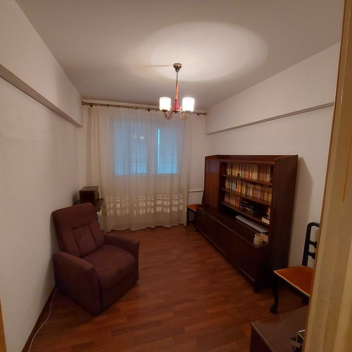 Apartament 3 camere decomandat