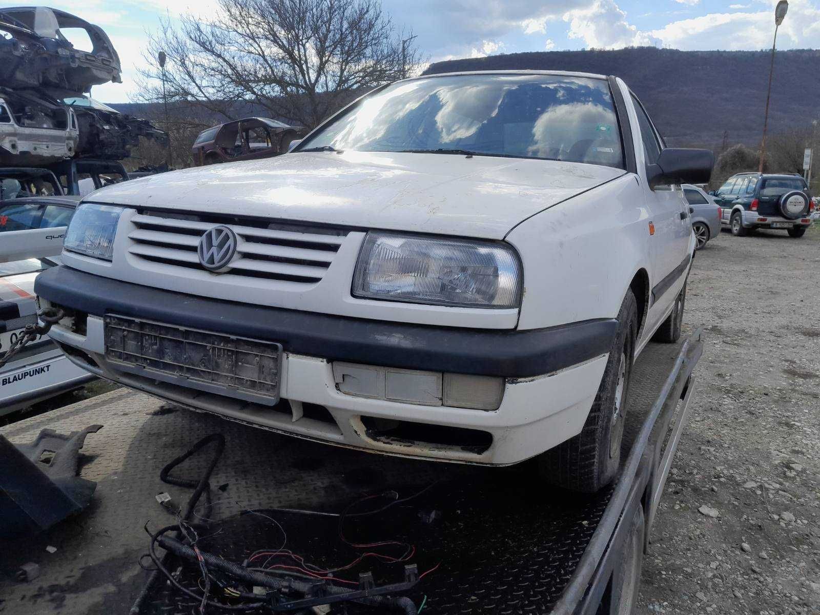 VW Vento 1.8 mi, 1994 г на части