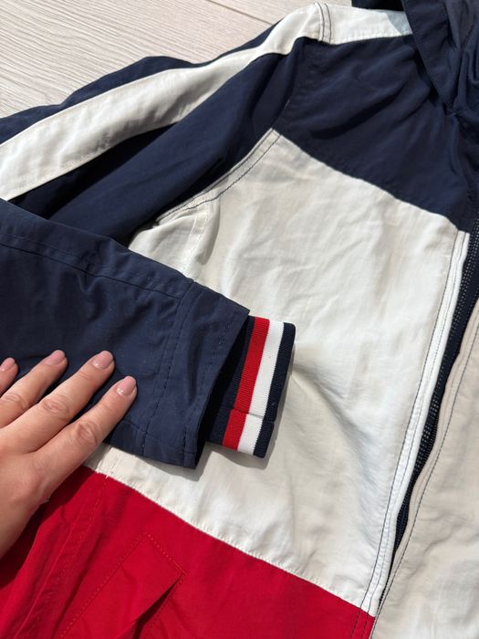 Jachetă Tommy Hilfiger