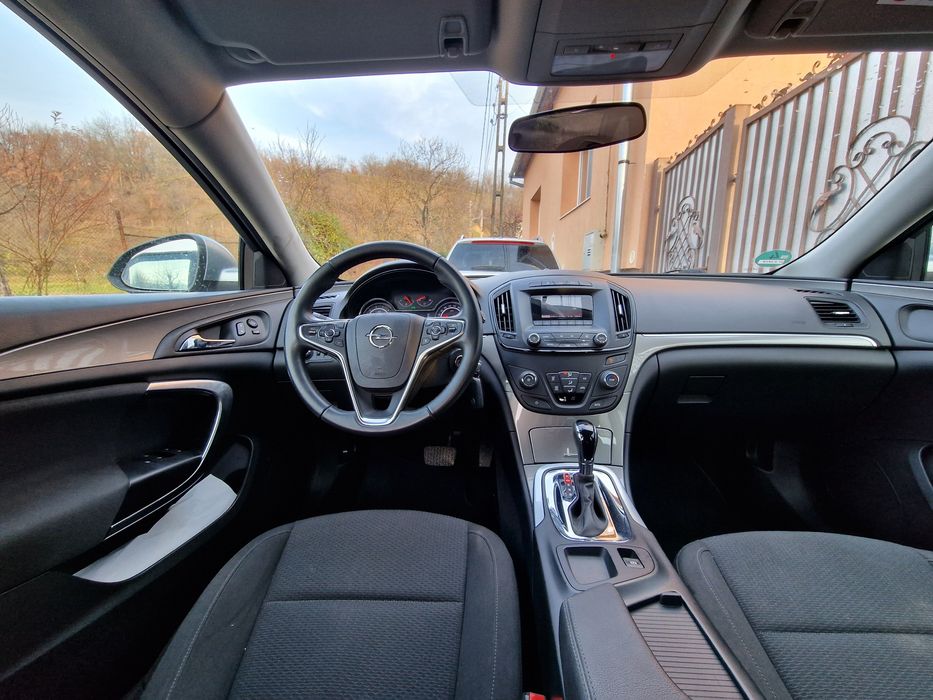 Vând OPEL INSIGNIA 2.0 CDTI 163 C.P. AN 20014 ITP 2027