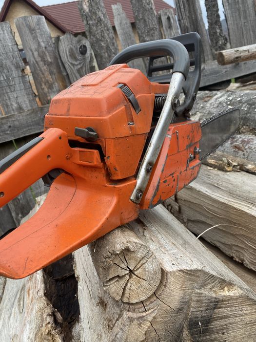 Vănd Husqvarna 372 NEGOCIABIL