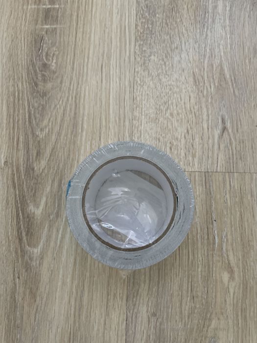 Banda adeziva din aluminiu