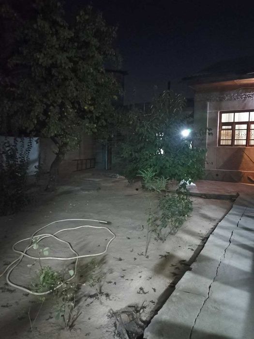 Дом 5 комнат 3 сотки ул. Гиждуван, Яшнабадский р-н