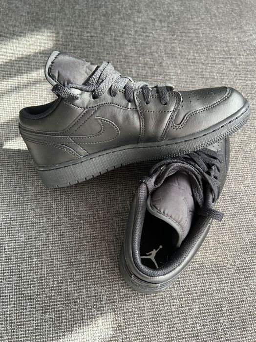 Чисто нови маратонки