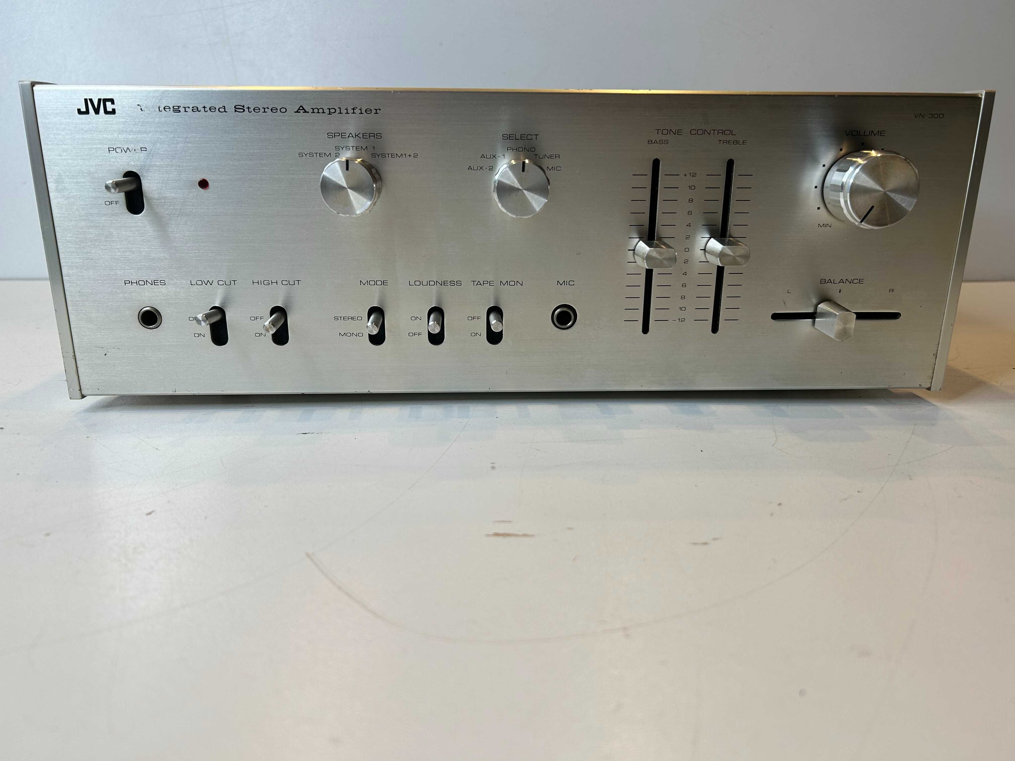 Vand amplificator JVC VN-300 Vintage