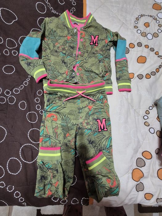 Дрешки за момиче 122 размер