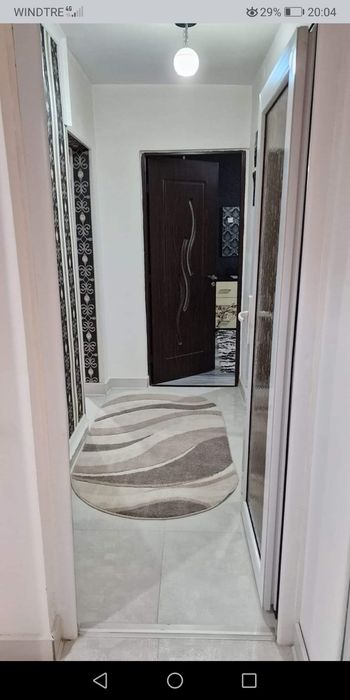 Vând apartament decomandat