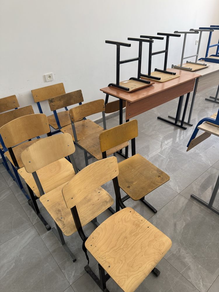 Парта орындығымен. Школьные парты.
