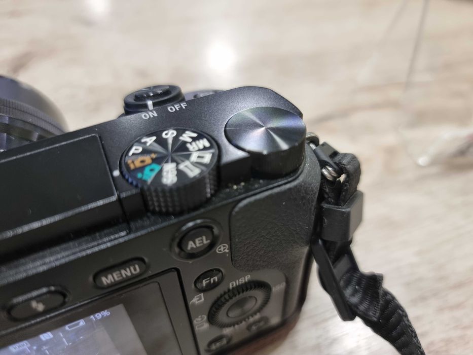 фотоапарат Sony Alpha 6000